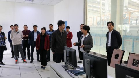 市政協(xié)領導一行赴我司調研并召開企業(yè)座談會